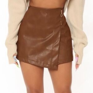 camel Brown FAUX Leather skort Womens Size Large NWT